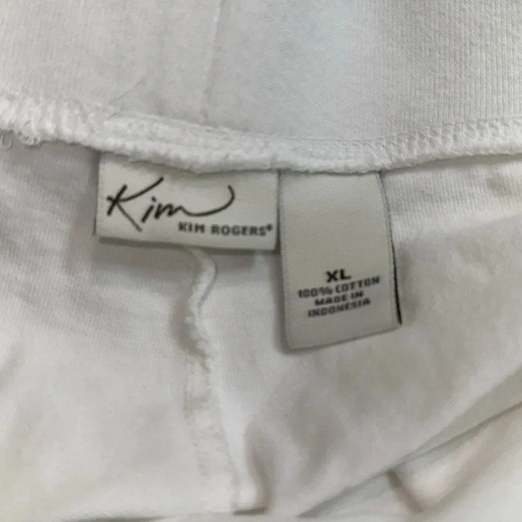 Kim Roger Draw String Capri Sweat Pants - Picture 7 of 7